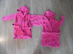 2 roze badjasjes maat 92/104 met capuchon en band en zakken, Nacht- of Onderkleding, Blokker, Meisje, Ophalen of Verzenden