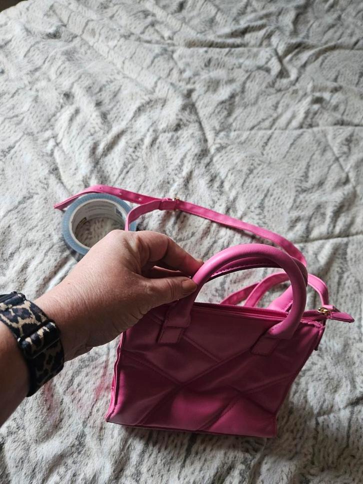 Roze Handtasje met Schouderband, Sieraden, Tassen en Uiterlijk, Tassen | Damestassen, Zo goed als nieuw, Handtas, Roze, Ophalen of Verzenden