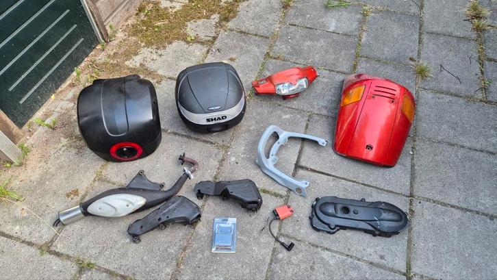 Piaggio onderdelen (zip,runner,skr,2t/4t,50cc,125cc,180cc), Fietsen en Brommers, Brommeronderdelen | Scooters, Gebruikt, Piaggio