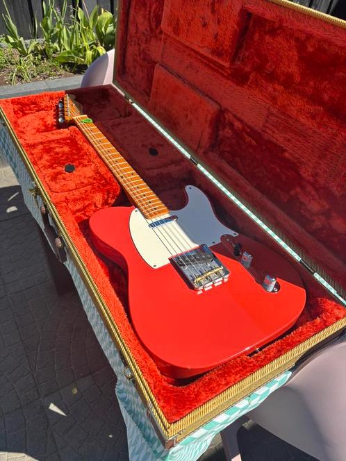 Fender Telecaster vintera 50s Viesta red MIM, Muziek en Instrumenten, Snaarinstrumenten | Gitaren | Elektrisch, Zo goed als nieuw