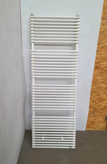 vasco design radiator, badkamer radiator, cv beschikbaar voor biedingen