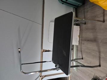 Trimtafel  beschikbaar voor biedingen