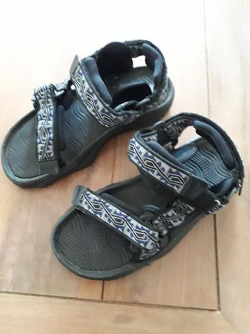 Te koop: nette sandalen. ( Hawks) beschikbaar voor biedingen