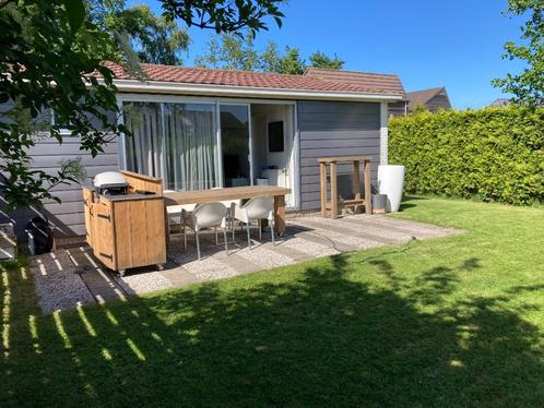 Bungalow/huis op ruim zonnig perceel in Friesland, Huizen en Kamers, Huizen te koop, Friesland, 200 tot 500 m², Vrijstaande woning