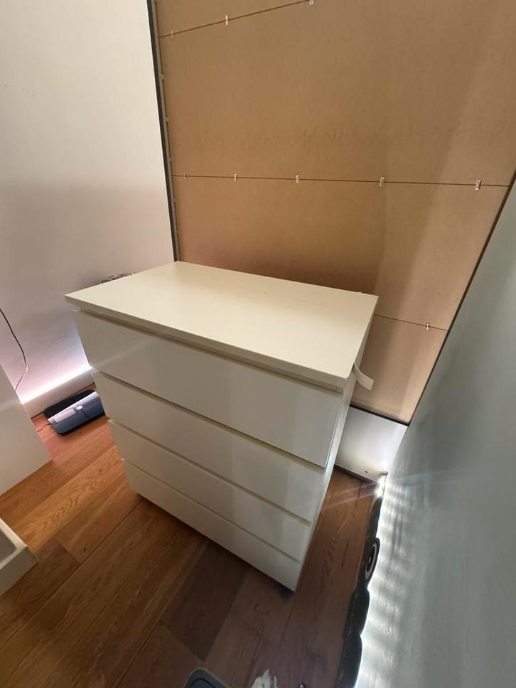 Witte commode met lades (ikea Malm), Huis en Inrichting, Kasten | Dressoirs, Gebruikt, 50 tot 100 cm, 25 tot 50 cm, Met lade(s)