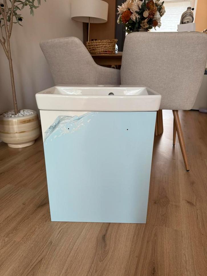 Nieuwe Villeroy & Boch Avento wastafel + onderkast wit, Doe-het-zelf en Verbouw, Sanitair, Nieuw, Wastafel, Rvs, Ophalen of Verzenden