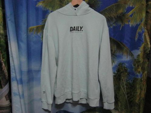 licht blauw hoodie met steekzakken mt M Daily Aesthetikz, Kleding | Heren, Truien en Vesten, Gedragen, Maat 48/50 (M), Blauw, Ophalen of Verzenden