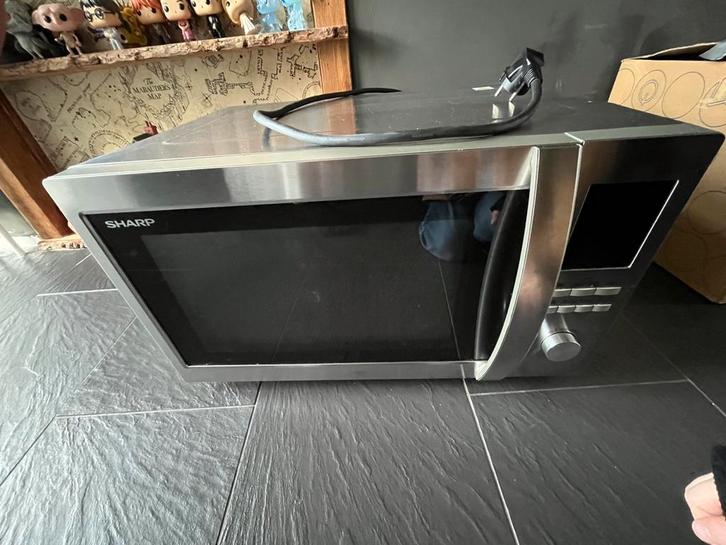 Magnetron/oven, Witgoed en Apparatuur, Magnetrons, Zo goed als nieuw, Oven, Draaiplateau, Ophalen