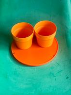 Vintage IKEA twee bloempotjes kunststof zalm-roze oranje, Kunststof, Minder dan 30 cm, Minder dan 60 cm, Rond