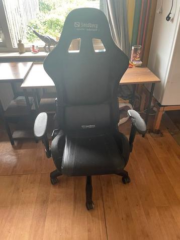 gaming stoel beschikbaar voor biedingen