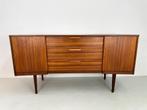 Vintage dressoir van Austinsuite., Huis en Inrichting, Kasten | Dressoirs, Verzenden, Zo goed als nieuw, 25 tot 50 cm, 150 tot 200 cm