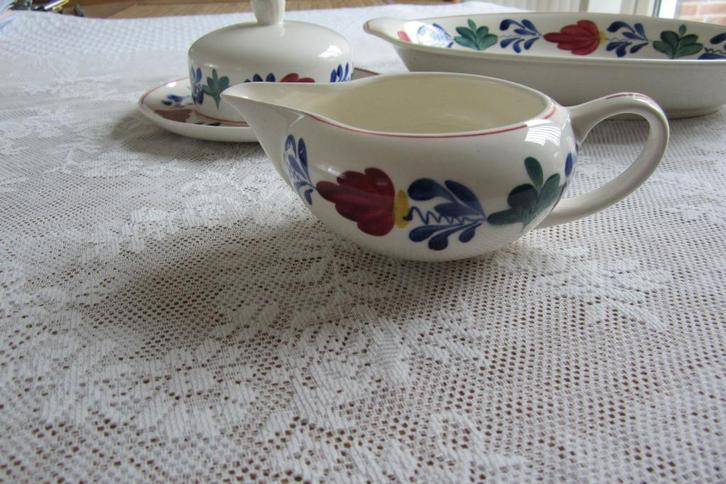 Melkkan boerenbont met oor P.Regout&co,Maastricht,1935-1950, Antiek en Kunst, Antiek | Servies los, Ophalen of Verzenden