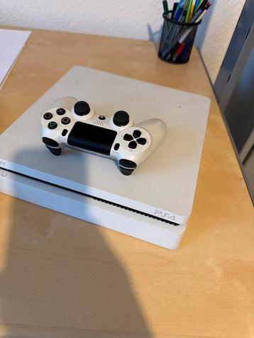 PlayStation 4 Slim - Wit beschikbaar voor biedingen