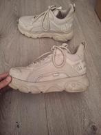 Beige buffalo schoenen, Ophalen, Beige, Sneakers of Gympen, Zo goed als nieuw