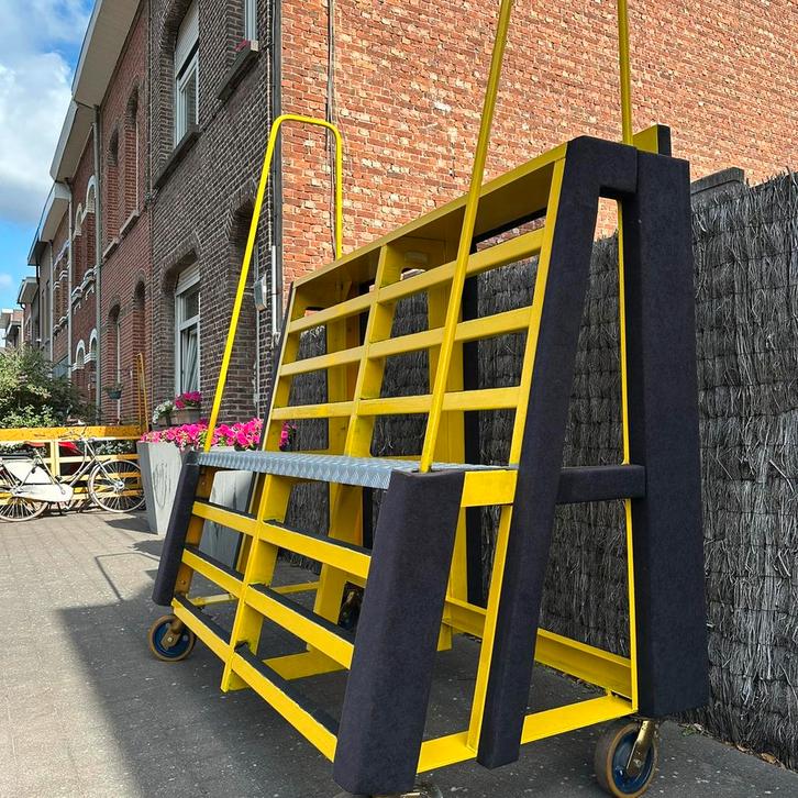 Roltrap werkplatform op wielen 180cm werkhoogte, Doe-het-zelf en Verbouw, Steigers, Zo goed als nieuw, Overige typen, Minder dan 2 meter