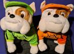 2 Leuke Pitbull Knuffels met 'Jumpen Verdomme' per stuk €15, Ophalen of Verzenden, Zo goed als nieuw, Hond