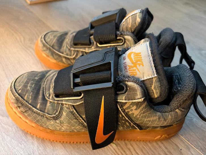 Nike x Carhartt Air Force 1 Maat 36, Kleding | Dames, Schoenen, Gedragen, Sneakers of Gympen, Bruin, Ophalen
