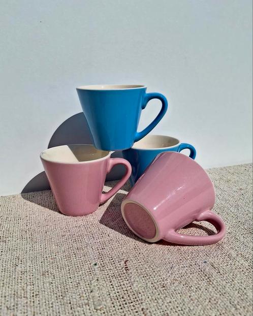 Vintage mix koffiekoppen pastel roze blauw vrolijk servies, Huis en Inrichting, Keuken | Servies, Zo goed als nieuw, Ophalen of Verzenden