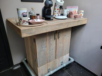 steigerhouten staantafel of barretje  beschikbaar voor biedingen