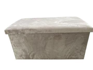 Grijs fluweel voetenbank