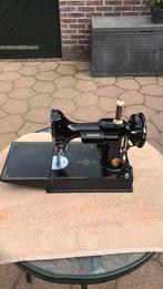 Singer featherweight 221K, Antiek en Kunst, Antiek | Naaimachines, Ophalen