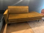 WOOOD Premium Rodeo daybed links velvet honinggeel, Huis en Inrichting, Banken | Sofa's en Chaises Longues, Ophalen, Tweepersoons
