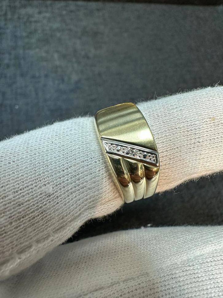 14k Gouden Zegelring met Diamant, Sieraden, Tassen en Uiterlijk, Ringen, Zo goed als nieuw, Dame of Heer, 19 tot 20, Goud, Met edelsteen