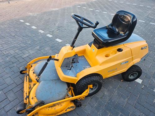 frontmaaier stiga royal
Moter honda 2 cilinder, Tuin en Terras, Grasmaaiers, Zo goed als nieuw, Cirkelmaaier, Ophalen