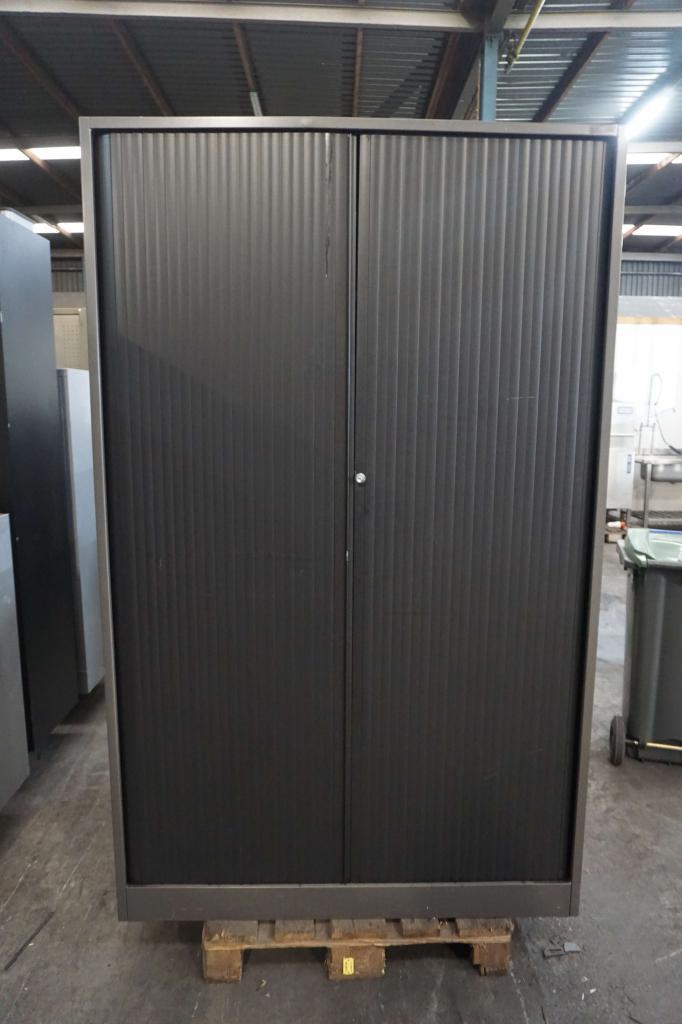 Donkere archiefkast roldeurkast gereedschapskast garagekast, Huis en Inrichting, Kasten | Roldeurkasten en Archiefkasten, Gebruikt