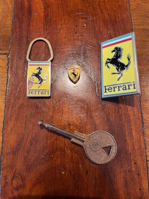 Ferrari - Sleutelhanger / Embleem / Lapel / Sleutel, Verzamelen, Automerken, Motoren en Formule 1, Gebruikt, Auto's, Ophalen of Verzenden