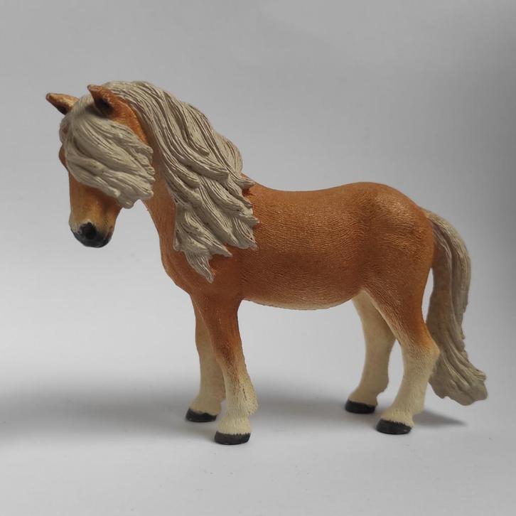 Schleich Ijslander Merrie, Verzamelen, Dierenverzamelingen, Zo goed als nieuw, Beeldje of Figuurtje, Paard, Verzenden