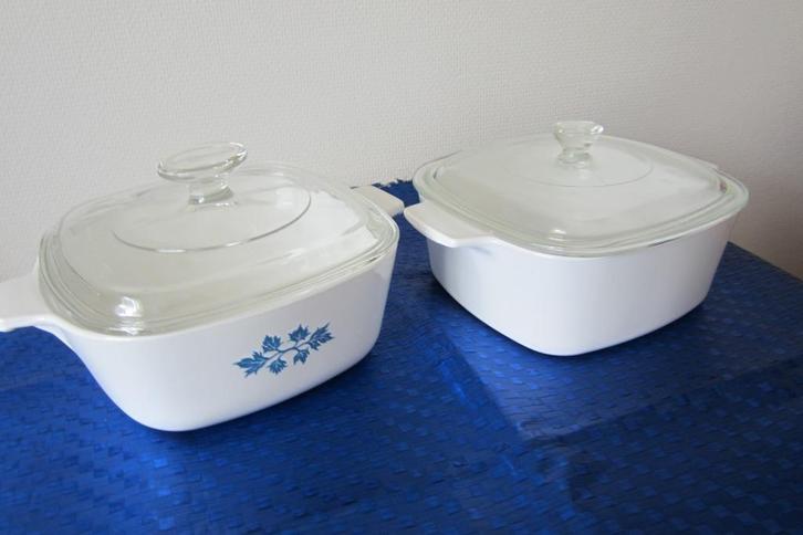 2 vv schalen Corning Ware 1,5ltr en Pyroflam met deksel wit, Huis en Inrichting, Keuken | Potten en Pannen, Gebruikt, Overige typen