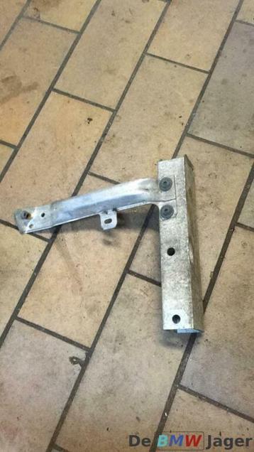 Kreukelzone linksvoor BMW 5-serie F07 F10 F11 51117158873 beschikbaar voor biedingen