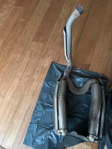 Honda VFR 2002 uitlaat beschikbaar voor biedingen