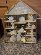 Kast met glazen beeldjes, Ophalen, Zo goed als nieuw, Dier