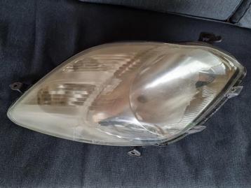 Koplamp rechts Toyota Yaris II P9 (2005-2011) beschikbaar voor biedingen