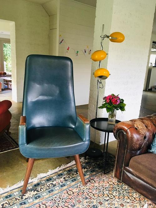 Retro vintage fauteuil, Huis en Inrichting, Fauteuils, Zo goed als nieuw, Hout, Leer, 50 tot 75 cm, Minder dan 75 cm, Ophalen