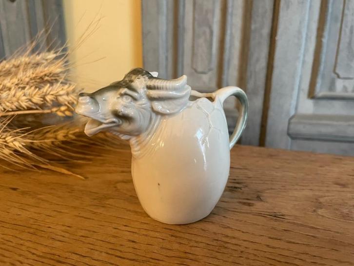 Melkkannetje Kannetje Koe Biscuit aardewerk Frans, Antiek en Kunst, Antiek | Servies los, Ophalen of Verzenden