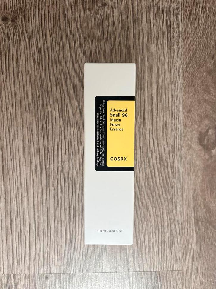 COSRX Advanced Snail 96 Mucin Power Essence, Sieraden, Tassen en Uiterlijk, Uiterlijk | Cosmetica en Make-up, Nieuw, Make-up, Gehele gezicht