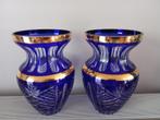 Vaas in kristal 2 stuks, Huis en Inrichting, Woonaccessoires | Vazen, Blauw, Ophalen of Verzenden, Minder dan 50 cm, Glas