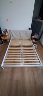 Bedframe en matras 140 x 200, Huis en Inrichting, Slaapkamer | Matrassen en Bedbodems, Ophalen, Tweepersoons, 140 cm, Zo goed als nieuw