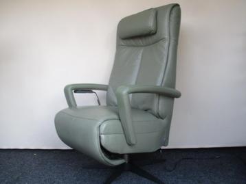 NIEUWSTAAT Prominent Stockholm sta-op relax fauteuil large beschikbaar voor biedingen