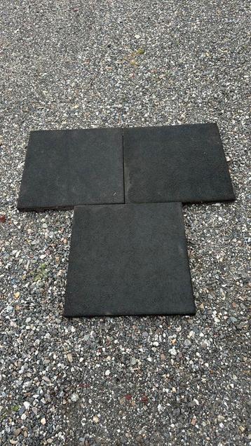 Rubberen tegels 49x49x5 speeltoestel dak ed ruim 25m2 beschikbaar voor biedingen