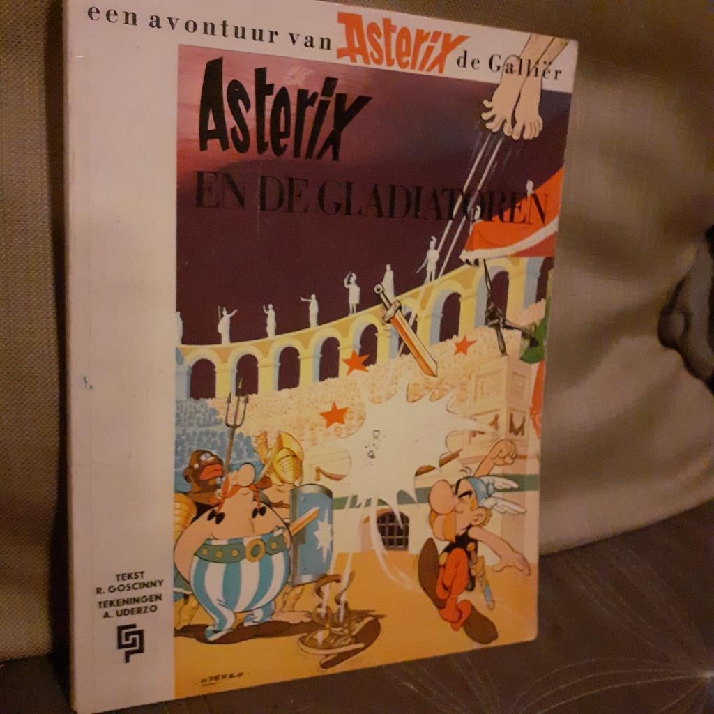 Stripboek "Asterix en de gladiatoren" 1e druk, Boeken, Eén stripboek, Ophalen of Verzenden, Gelezen