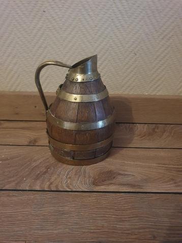 cider kan met messing banden beschikbaar voor biedingen