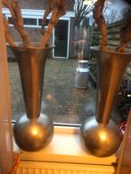 2 super mooie vazen met takken!! Ze zijn zilver kleurig!!, Huis en Inrichting, Woonaccessoires | Vazen, Overige kleuren, Ophalen of Verzenden