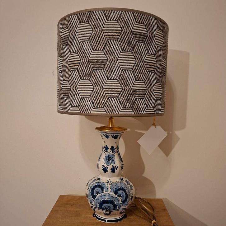 Delfts blauwe vaaslamp met handgemaakte lampenkap 30.cm, Huis en Inrichting, Lampen | Tafellampen, Ophalen of Verzenden