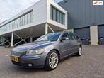 Volvo V50 2.4i Momentum AUT NAVI CRUISE TREKHAAK, 700 kg, 2435 cc, Grijs, 170 pk