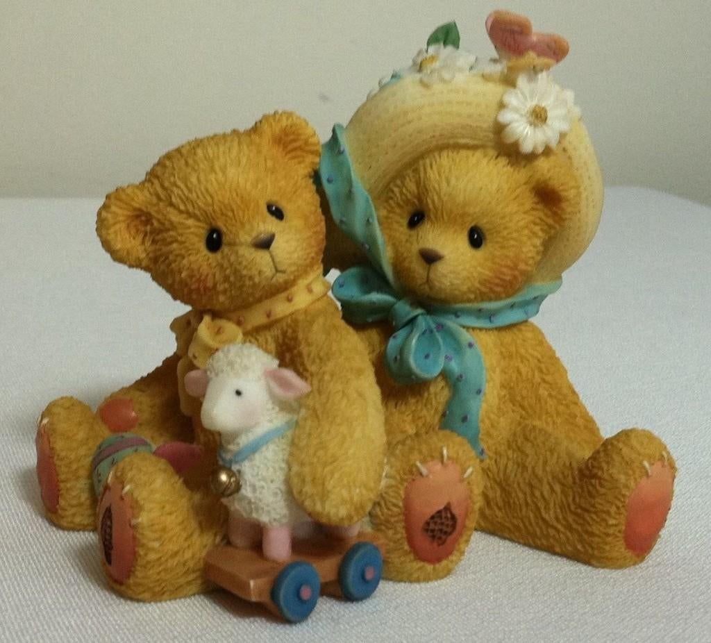 Cherished teddies Chelsia and Daisy, Ophalen of Verzenden, Zo goed als nieuw, Beeldje, Cherished Teddies