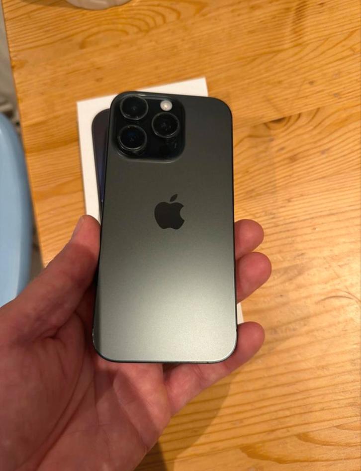 iPhone 16 Pro 128GB Zwart - Topstaat, 93% Batterij, Telecommunicatie, Mobiele telefoons | Apple iPhone, Zo goed als nieuw, 128 GB